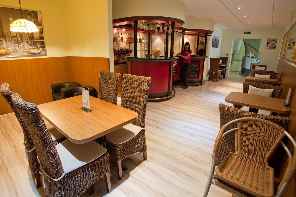 Penzion Gremium Hotell Bratislava Exteriör bild