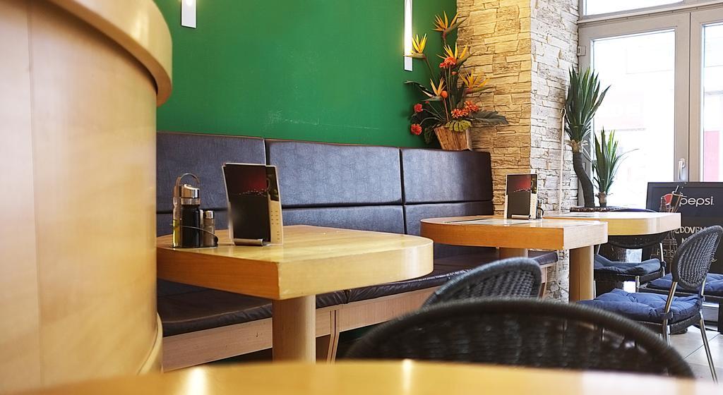 Penzion Gremium Hotell Bratislava Exteriör bild