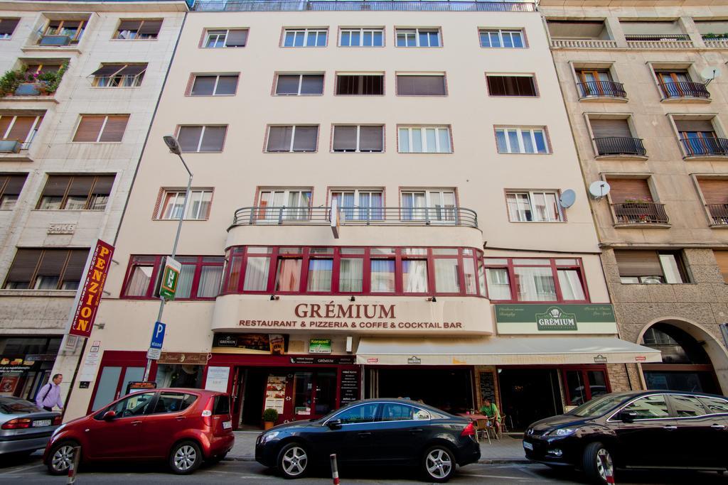Penzion Gremium Hotell Bratislava Exteriör bild
