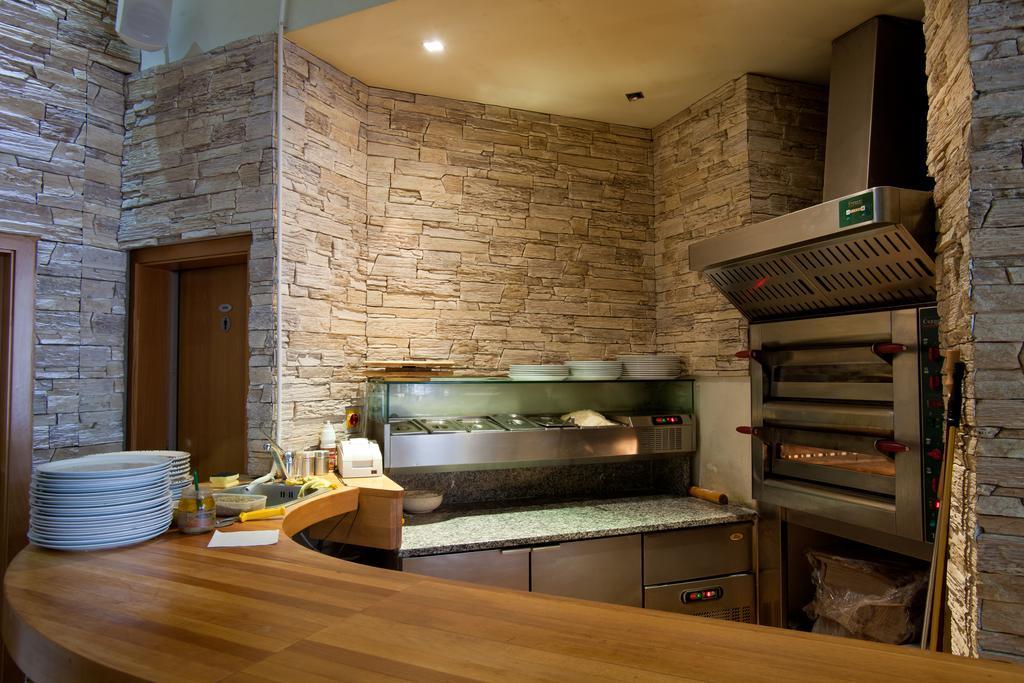 Penzion Gremium Hotell Bratislava Exteriör bild