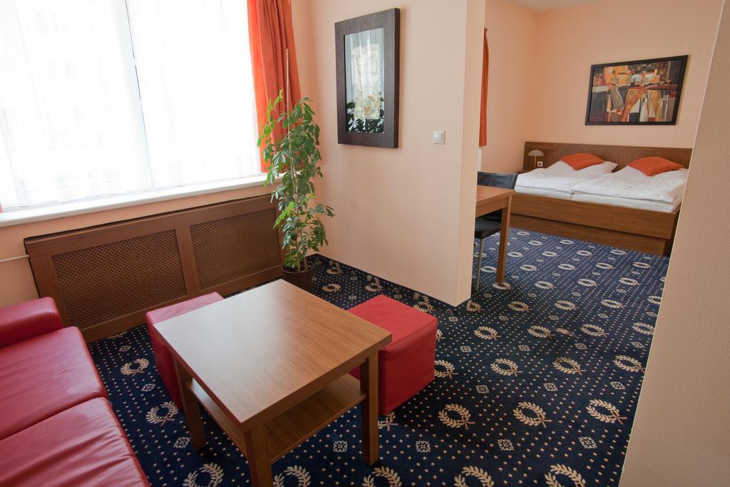 Penzion Gremium Hotell Bratislava Exteriör bild