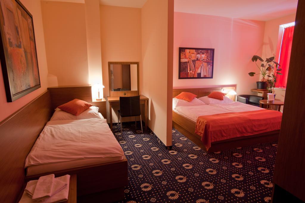 Penzion Gremium Hotell Bratislava Exteriör bild